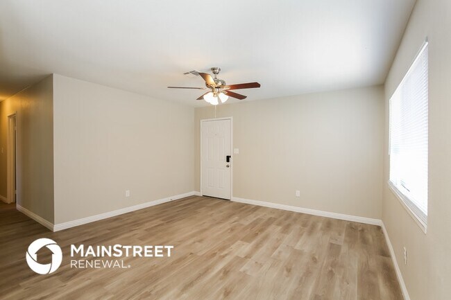 Foto del edificio - 2308 Revere St