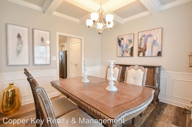 Building Photo - 4 br, 2.5 bath House - 1161 Christian Jame...