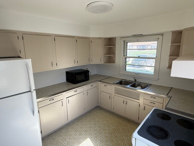 Foto del edificio - 2 Bedroom, 1 Bath Home for Rent