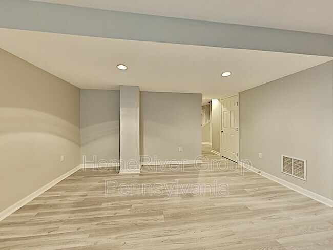 Building Photo - 719 Norwegian Spruce Dr