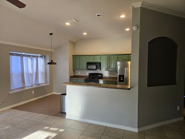 Foto del edificio - Adorable 4/2/2 with Fireplace