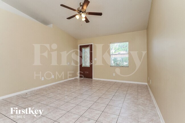 Foto del edificio - 449 Red Hawk Loop