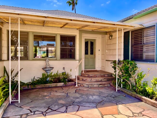 Foto del edificio - 4211 Ridgeway Dr
