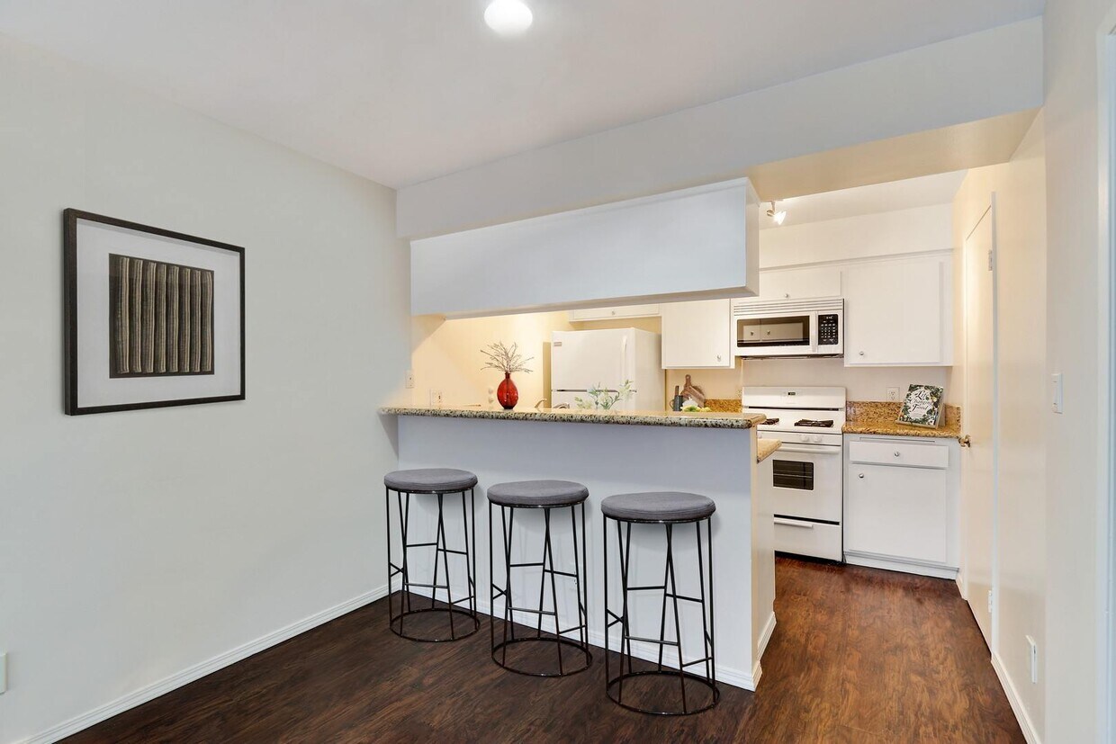 Manning Avenue Apartments in Los Angeles, CA