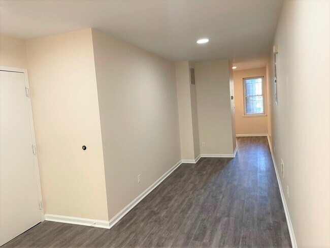 Foto del edificio - 2217 Linden Ave
