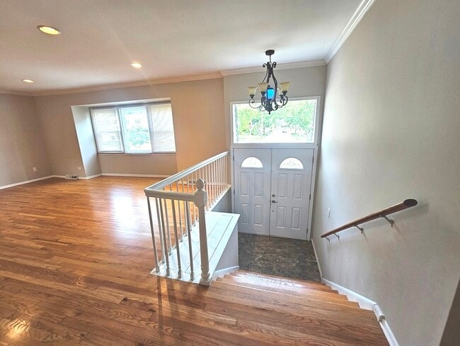 Building Photo - 1038 Cambridge Dr