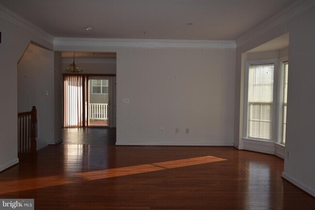 Building Photo - 3301 Castle Ridge Cir