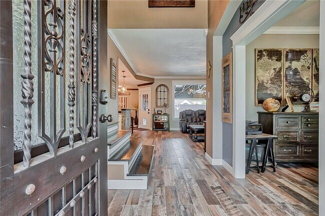 Foto del edificio - 5829 Sycamore Bend Ln