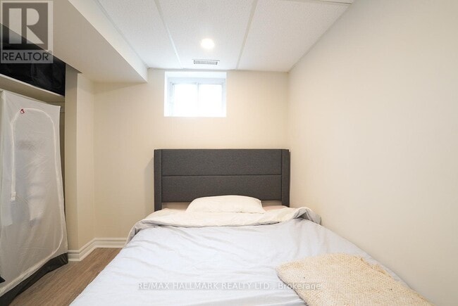 Building Photo - 52 Sandown Ave