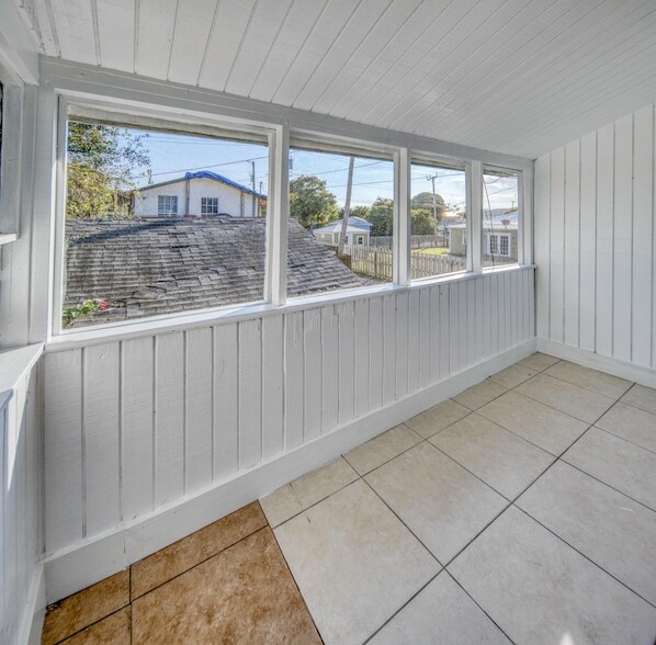 Building Photo - 225 S K St