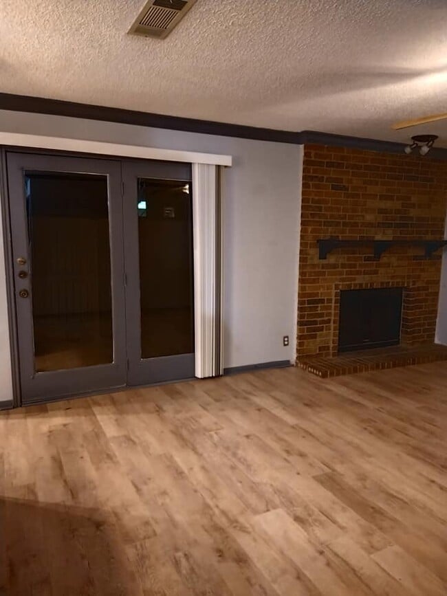 Building Photo - 1108 Harwell Dr