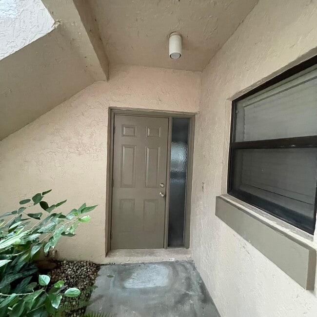 Building Photo - 3427 NW 47th Ave