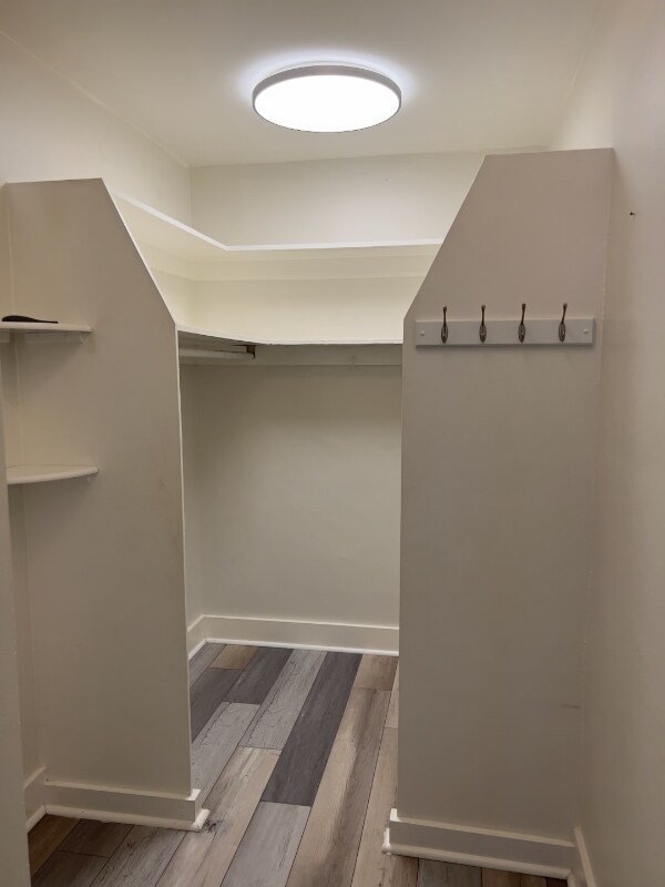 Building Photo - 575 Thayer Ave