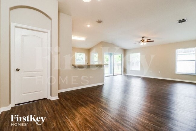 Building Photo - 826 Barrister Dr