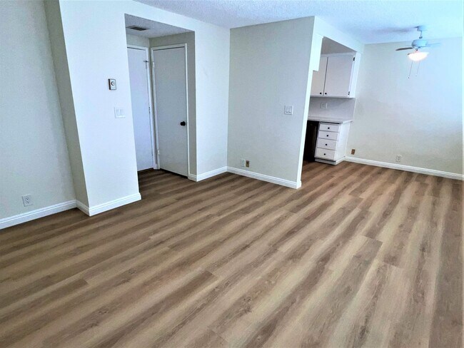 Foto del edificio - 927 W 9th St