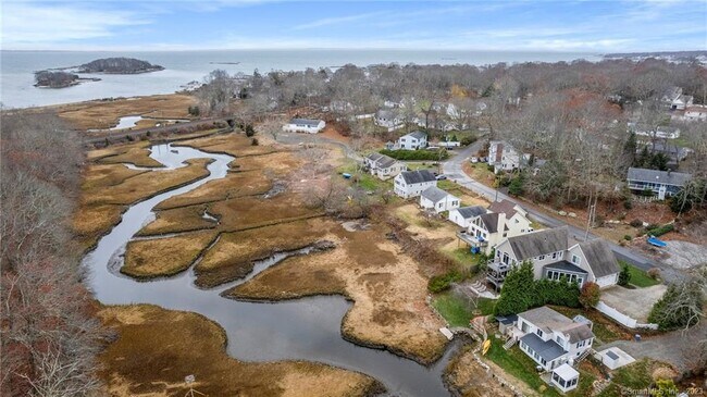 Foto del edificio - 33 Marshfield Rd