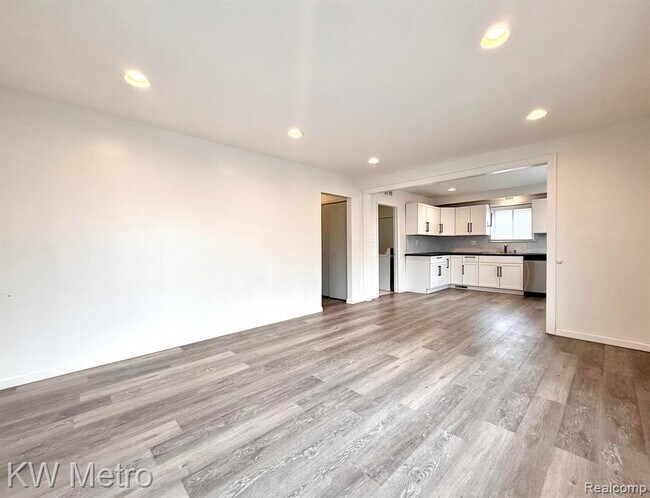 Foto del edificio - 13231 Albany St