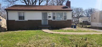 Building Photo - 6122 Jackson Ave