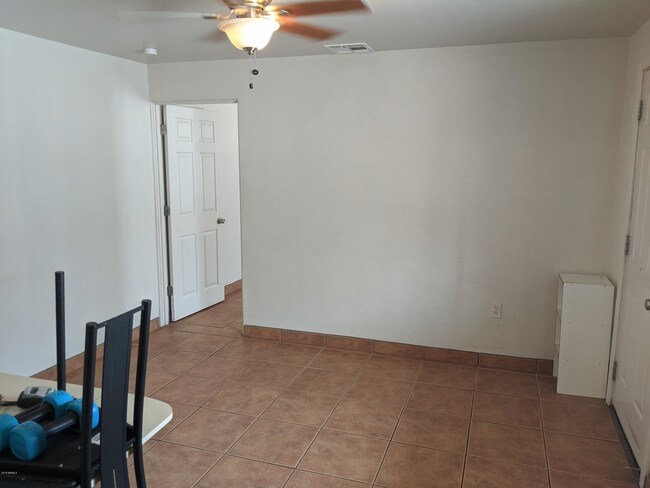 Building Photo - 145 W Wickenburg Way