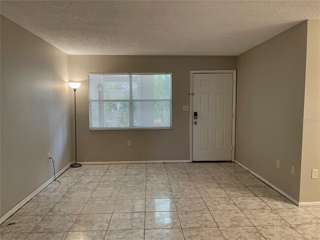 Building Photo - 1767 Leo Ln S