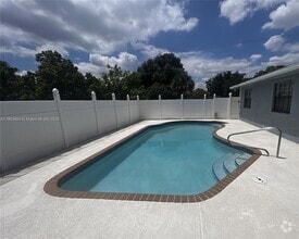Building Photo - 1590 SW 139th Ave