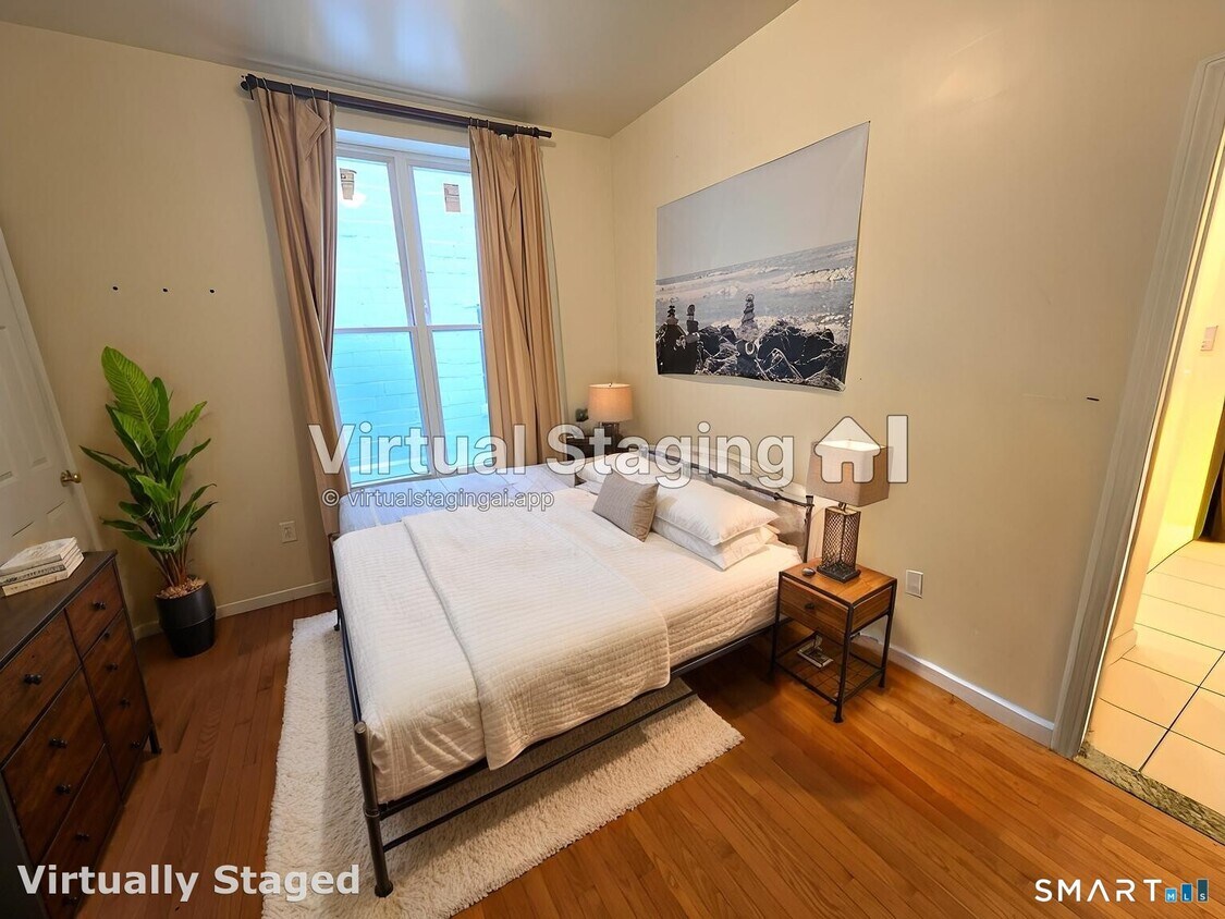 Foto del edificio - 71-73 Whitney Ave