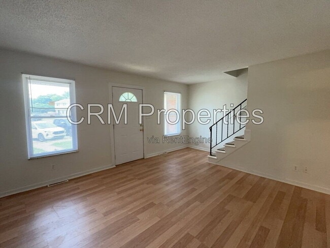Building Photo - 10049 Hawkins Ct
