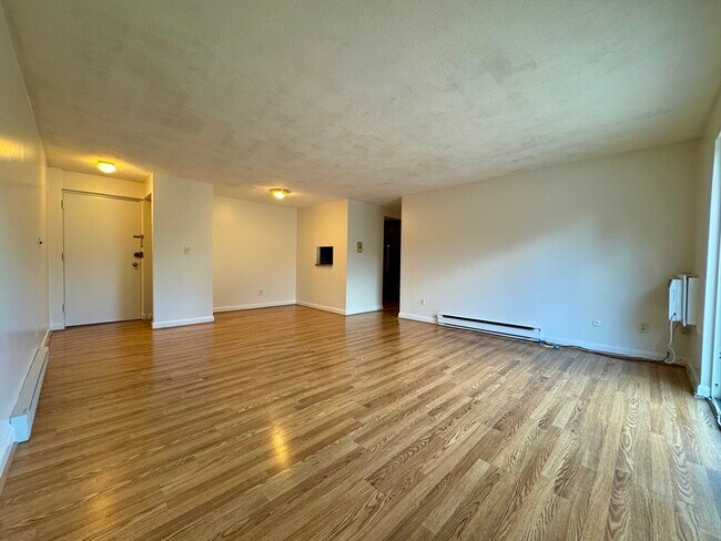 Foto del edificio - 96 Fountain Ln