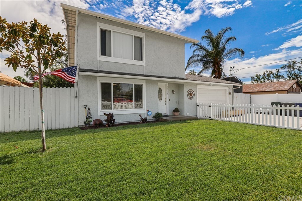 Foto principal - 13339 E Lakeview Rd