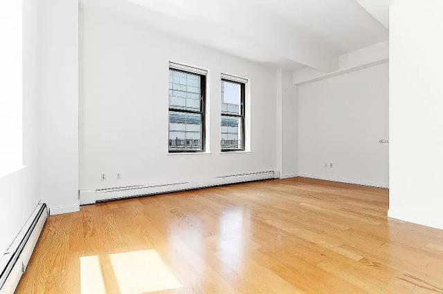 Foto principal - 2 bedroom in New York NY 10007