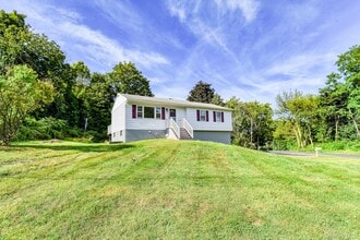 Building Photo - 11 Hudson Bluff Dr