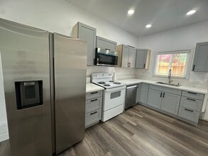 Building Photo - 1544 Maryland Ave