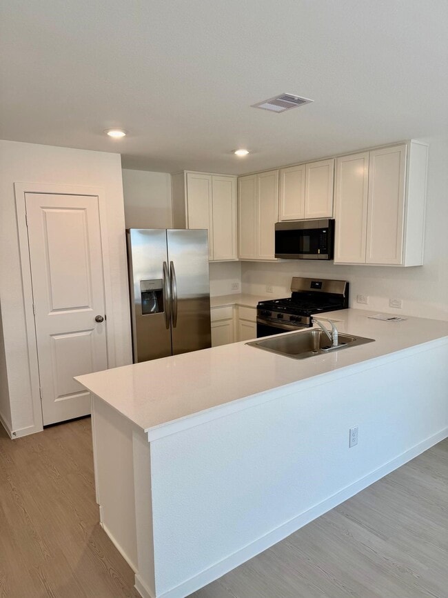 Building Photo - 28807 Golden Wheat Ct