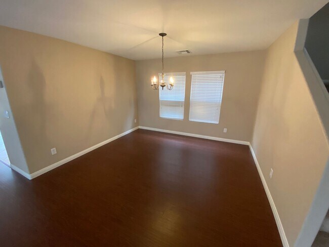 Foto del edificio - Wonderful 4 bed/2.5 bath home located in Summerlin