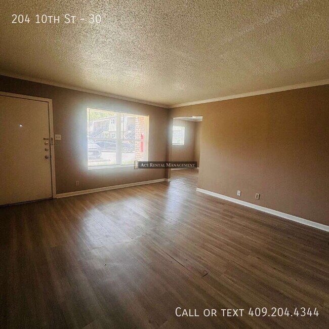 Foto del edificio - 204 N 10th St