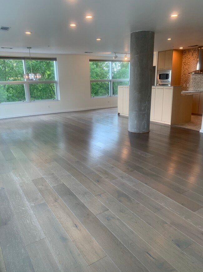 Foto del edificio - 2323 N Houston St