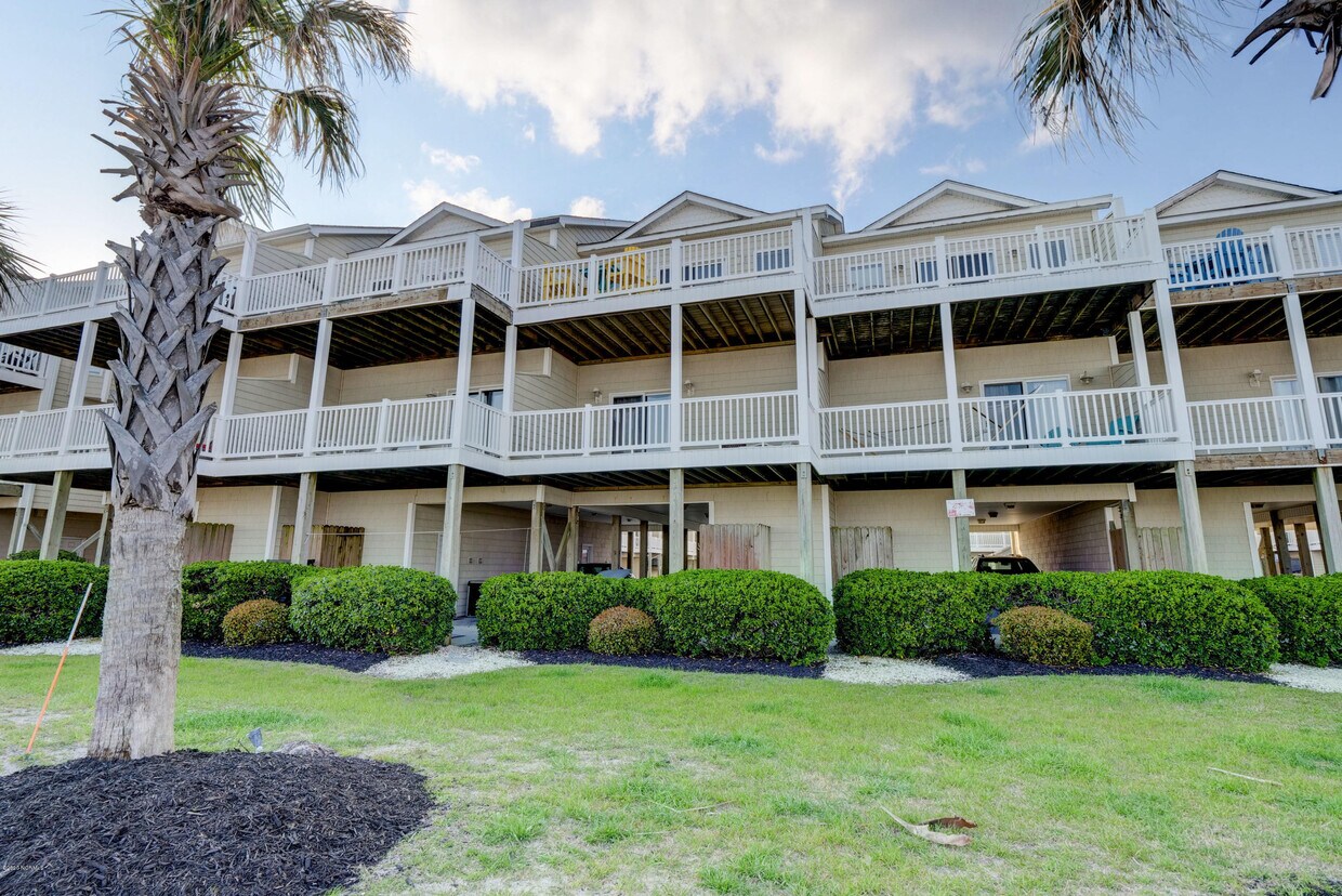 Primary Photo - 310 Sea Star Cir