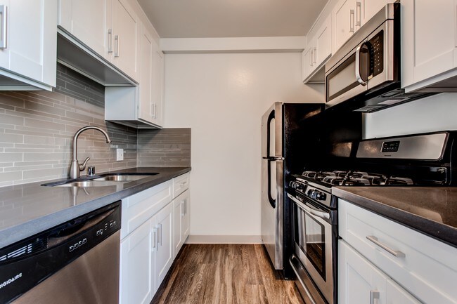 Foto del edificio - 2600 Overland Ave