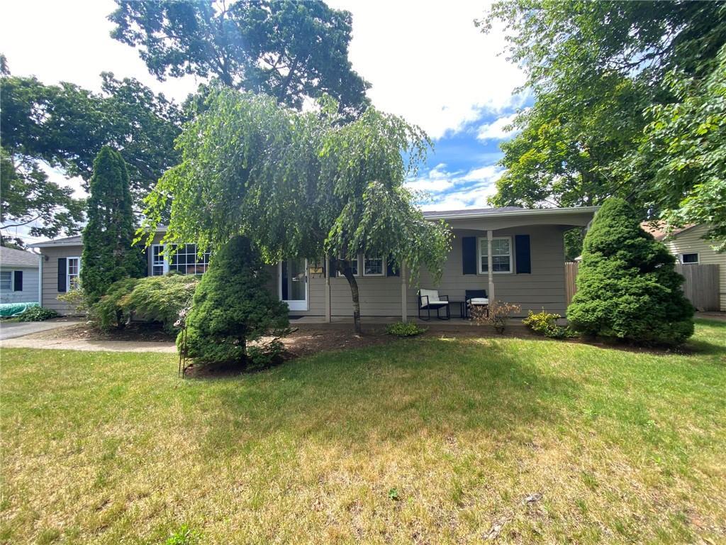44 Metropolitan Dr, Warwick, RI 02886 House for Rent in Warwick, RI