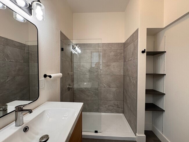 Foto del edificio - Poplar