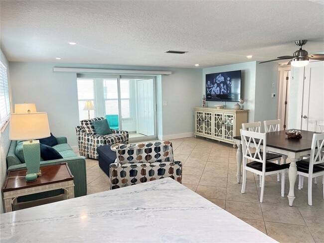 Building Photo - 6154 Midnight Pass Rd