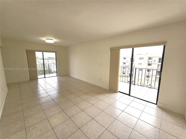 Foto del edificio - 8517 NW 7th St