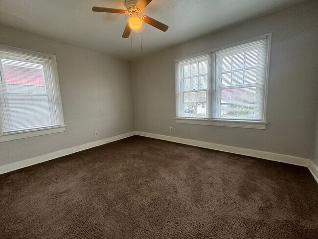 Building Photo - TMG Rentals - 206-208 Santa Clara Ave.