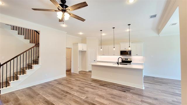 Foto del edificio - 8406 Grant Ln