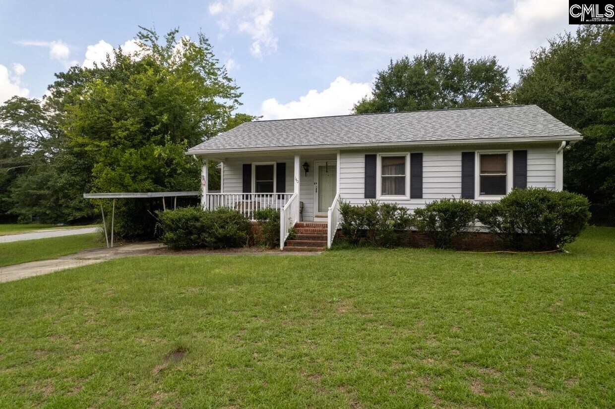 Primary Photo - 140 Meadow Wood Dr