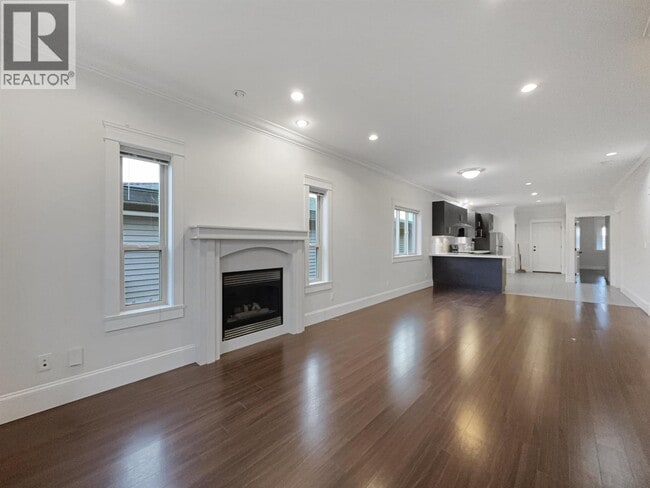 Building Photo - 6975 Dunblane Ave