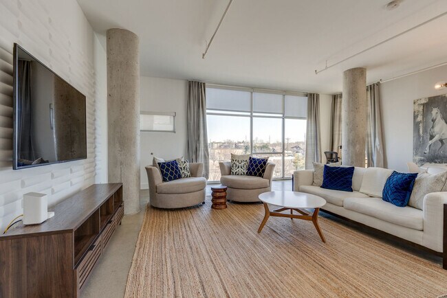Foto del edificio - 2115 Yeaman Pl