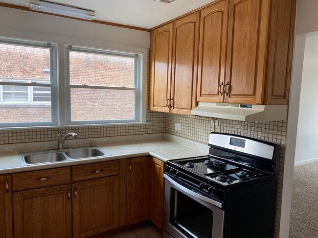 Foto del edificio - 8057 Knox Ave