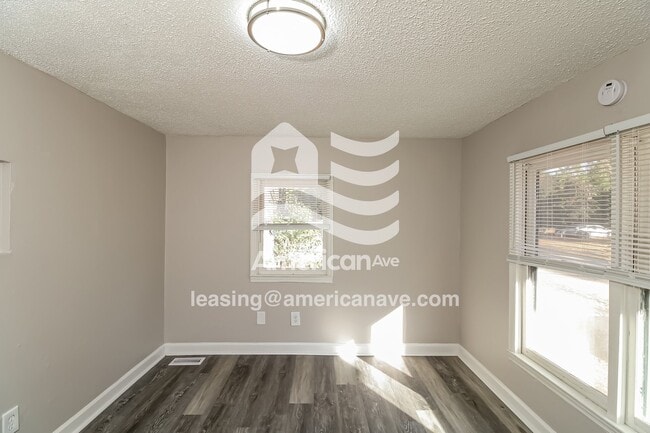 Building Photo - 1607 Lee St