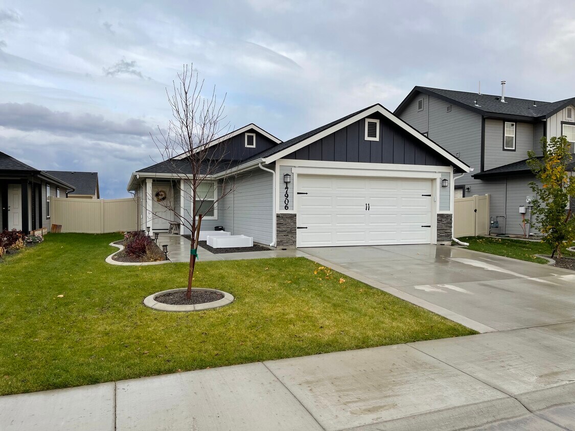 Foto principal - 17906 Hensley Ridge Pl